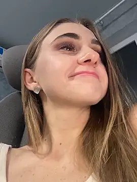 GraceTorrez online show from 11/17/25, 08:02