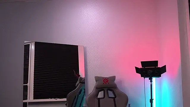 Bruno Banani online show from 10/24/25, 03:44