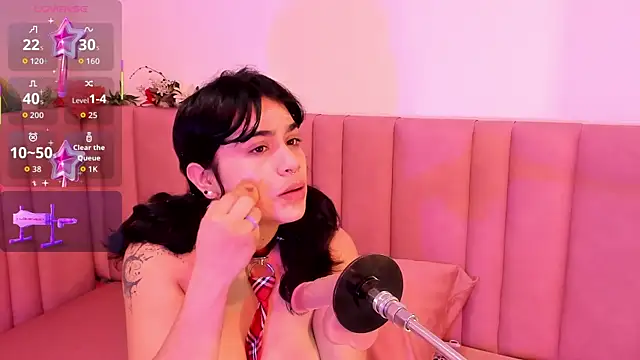 zyle boobs online show from 10/28/25, 12:48