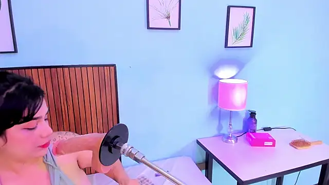 zyle boobs online show from 10/30/25, 12:47