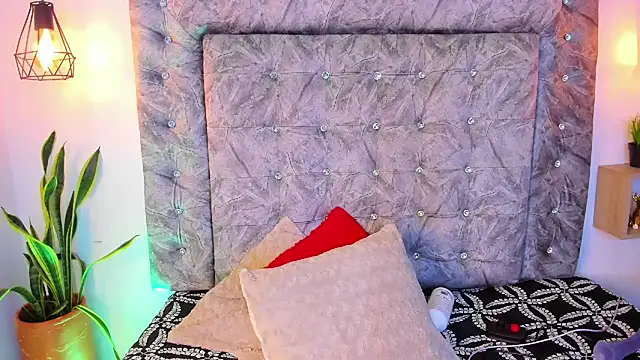 Snapshot of sweet_abby1 chatting on 02/25/25, 03:31 sweet abby1 online show from 02/25/25, 03:31