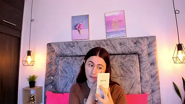 Snapshot of sweet_abby1 chatting on 09/20/25, 12:21 sweet abby1 online show from 09/20/25, 12:21