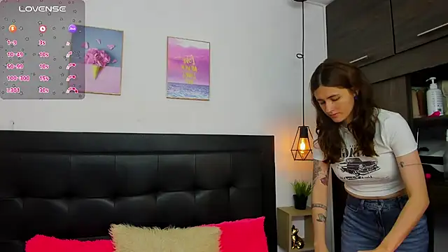 Snapshot of sweet_abby1 chatting on 02/12/25, 12:22 sweet abby1 online show from 02/12/25, 12:22