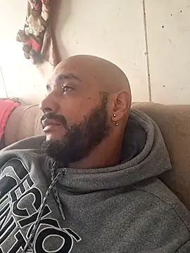 cucho1987 online show from 11/19/25, 02:39