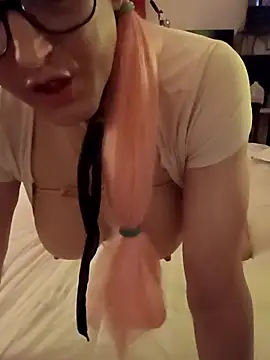 Snapshot of sissytrapdolly24 chatting on 10/20/25, 11:44 sissytrapdolly24 online show from 10/20/25, 11:44