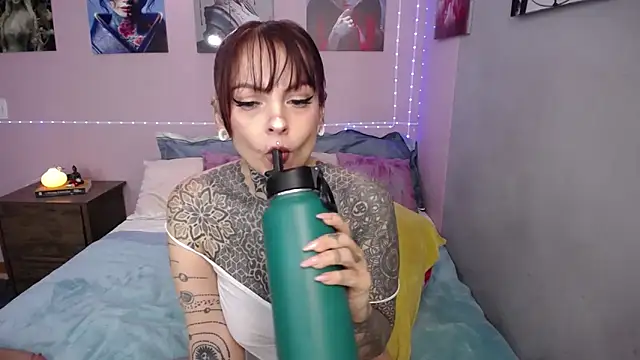 LolaRouse online show from 10/29/25, 05:56