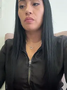 Sara luna  online show from 02/19/26, 02:36
