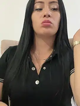 Snapshot of Sara_luna_ chatting on 07/17/26, 01:58 Sara luna online show from 07/17/26, 01:58