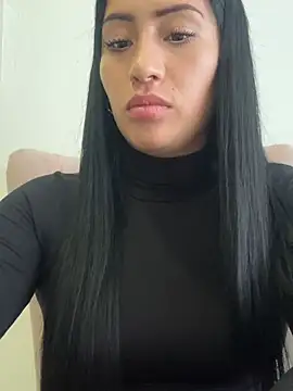 Sara luna  online show from 02/08/26, 05:10