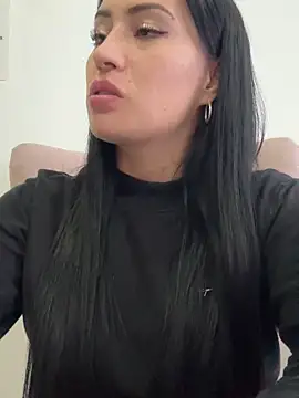 Sara luna  online show from 02/18/26, 09:55