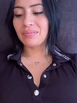 Sara luna  online show from 12/29/24, 02:31