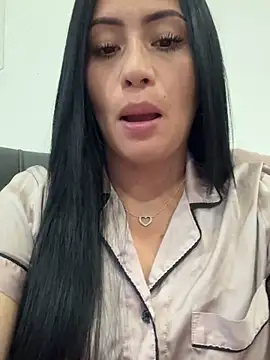 Sara luna  online show from 12/20/25, 01:30