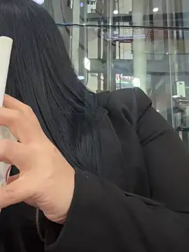 Sara luna  online show from 03/18/25, 11:20