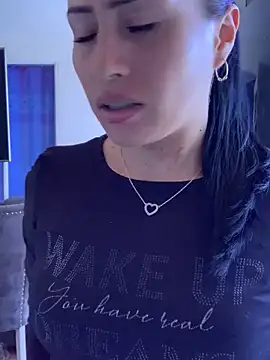 Sara luna  online show from 01/18/25, 07:04