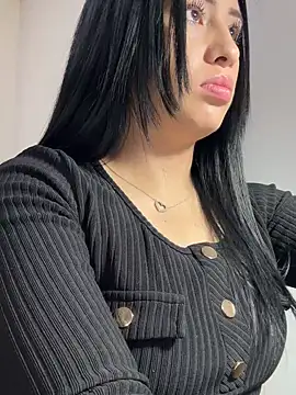 Sara luna  online show from 02/27/25, 03:15