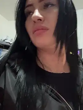 Sara luna  online show from 03/03/25, 05:09