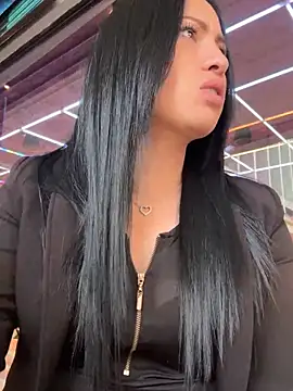 Sara luna  online show from 03/18/25, 05:55