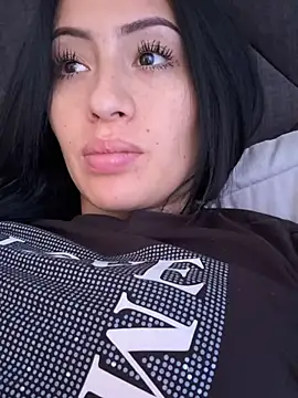 Sara luna  online show from 12/11/24, 02:44