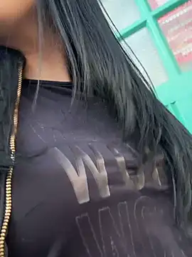 Sara luna  online show from 01/15/25, 10:46