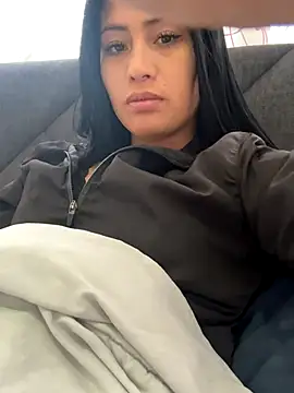 Sara luna  online show from 12/15/25, 05:52