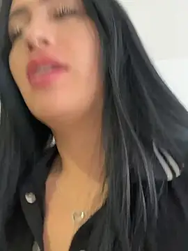 Snapshot of Sara_luna_ chatting on 07/16/26, 01:52 Sara luna online show from 07/16/26, 01:52