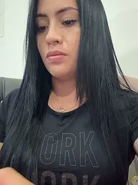 Sara luna  online show from 12/21/25, 02:13