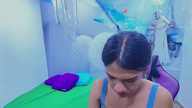 DEMI LEED online show from 11/03/25, 01:37