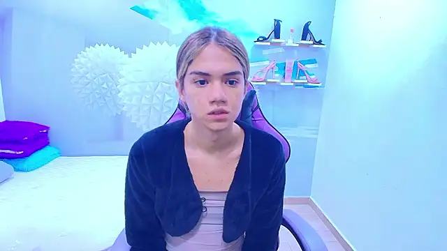 Snapshot of DEMI_LEED chatting on 01/13/26, 11:47 DEMI LEED online show from 01/13/26, 11:47