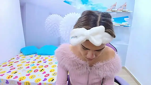 Snapshot of DEMI_LEED chatting on 02/12/26, 11:54 DEMI LEED online show from 02/12/26, 11:54