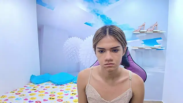 Snapshot of DEMI_LEED chatting on 02/05/26, 11:39 DEMI LEED online show from 02/05/26, 11:39