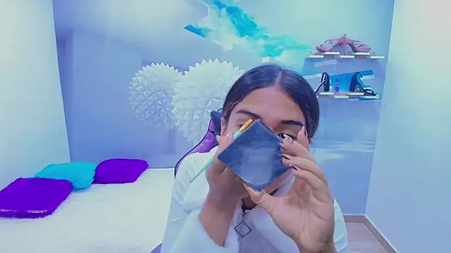 DEMI LEED online show from 11/05/25, 12:30