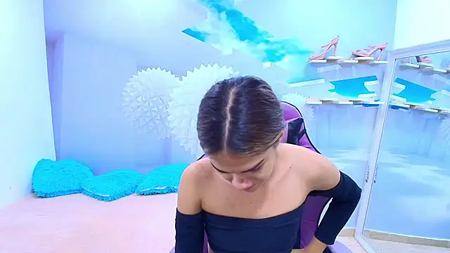 Snapshot of DEMI_LEED chatting on 02/18/26, 12:12 DEMI LEED online show from 02/18/26, 12:12