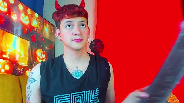 GabyThoms online show from 10/16/25, 09:12