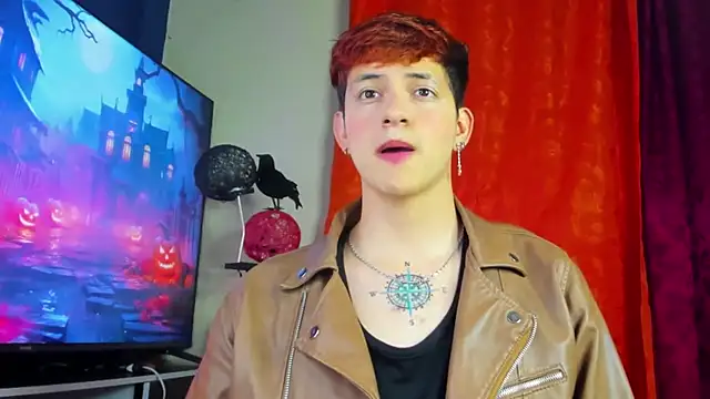 GabyThoms online show from 10/25/25, 05:39