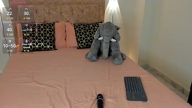 Rihana hot01 online show from 10/09/25, 01:28