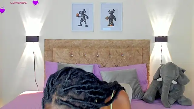 Rihana hot01 online show from 03/28/26, 12:55