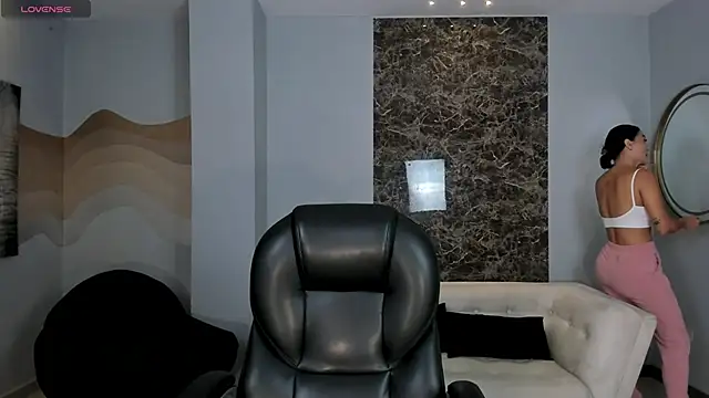 AbbyDalton online show from 11/06/25, 07:18