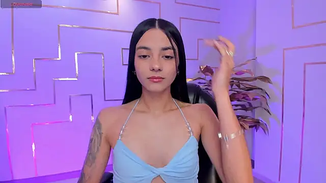 Snapshot of HannahJamesX chatting on 09/09/25, 05:44 HannahJamesX online show from 09/09/25, 05:44