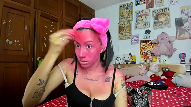Snapshot of LunaDeCristall chatting on 10/23/25, 05:06 LunaDeCristall online show from 10/23/25, 05:06
