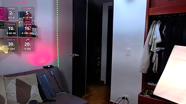 elian r online show from 10/25/25, 05:17