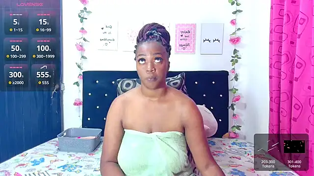 CiaraEbony online show from 11/11/25, 01:55