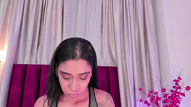 Snapshot of TammyCooperr chatting on 02/06/25, 12:43 TammyCooperr online show from 02/06/25, 12:43