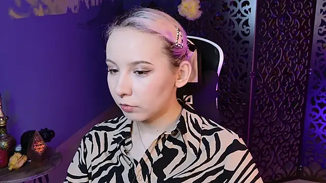 Snapshot of JasmineMilko chatting on 03/16/25, 05:03 JasmineMilko online show from 03/16/25, 05:03