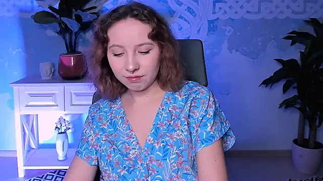 Snapshot of JasmineMilko chatting on 11/17/25, 05:11 JasmineMilko online show from 11/17/25, 05:11