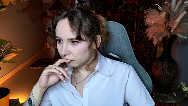 JasmineMilko online show from 03/17/26, 05:10