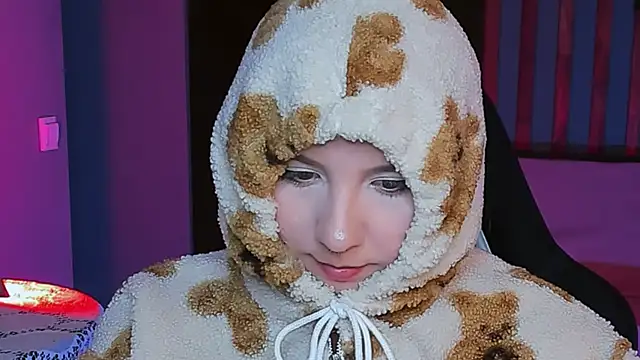 Snapshot of JasmineMilko chatting on 02/23/25, 11:22 JasmineMilko online show from 02/23/25, 11:22
