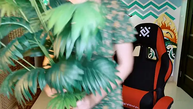 Snapshot of JasmineMilko chatting on 11/13/25, 05:11 JasmineMilko online show from 11/13/25, 05:11