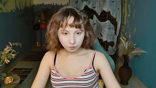 Snapshot of JasmineMilko chatting on 10/25/25, 05:06 JasmineMilko online show from 10/25/25, 05:06