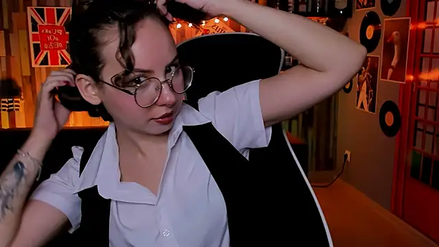JasmineMilko online show from 06/03/26, 05:08