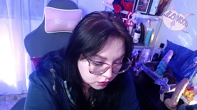 Snapshot of LiloMoon69 chatting on 02/17/25, 03:15 LiloMoon69 online show from 02/17/25, 03:15